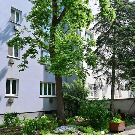 Harry Potter Inspired 2bdr Old Town *