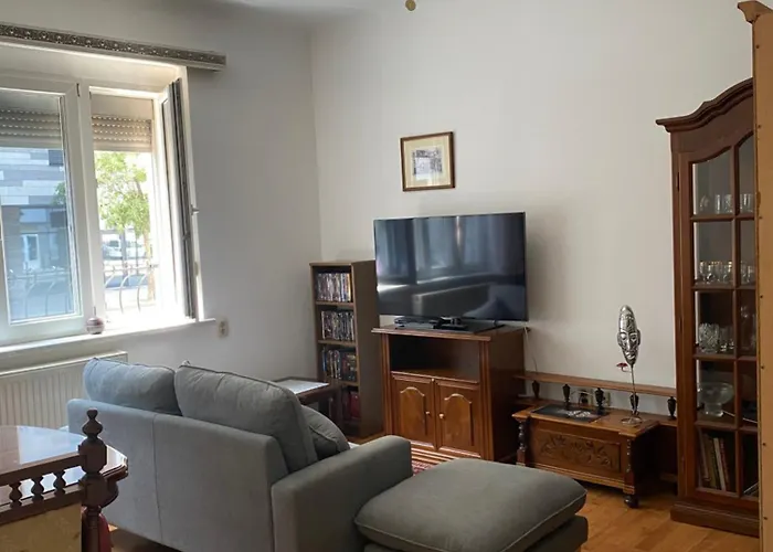 Harry Potter Inspired 2bdr Old Town Apartament *