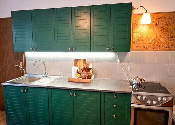 Harry Potter Inspired 2bdr Old Town *