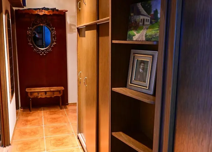 Harry Potter Inspired 2bdr Old Town